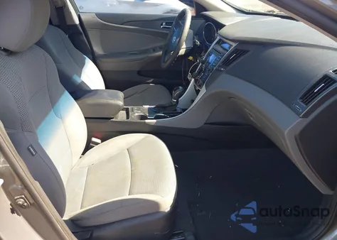 2013 Hyundai Sonata Gls z USA, uszkodzony, nr VIN 5NPEB4AC9DH614117